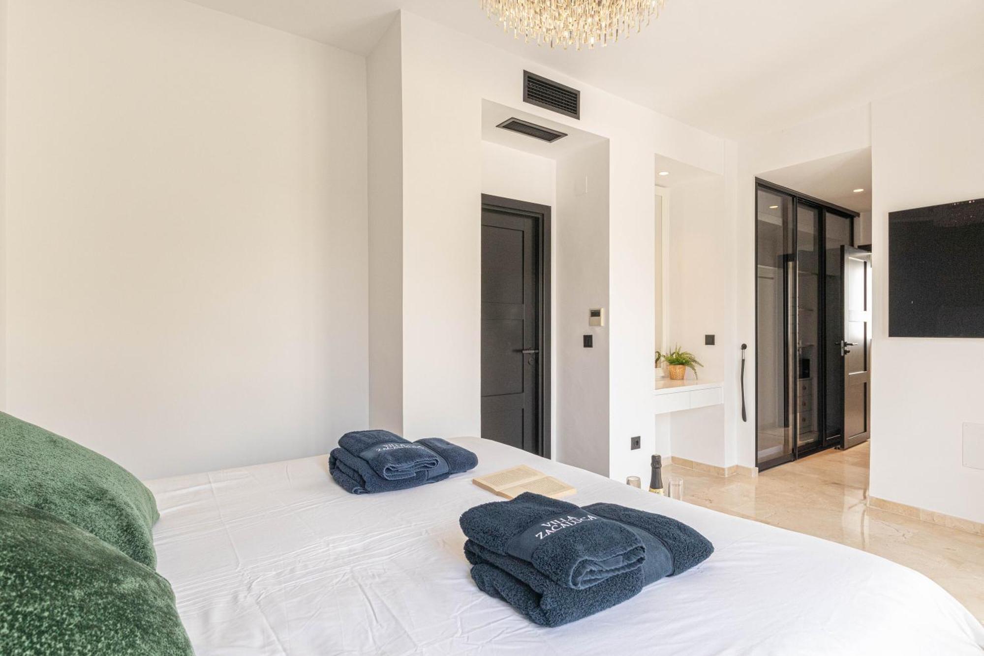 Villa New Zacaluca Pool Sauna & Gym - Happy Rentals マルベーリャ エクステリア 写真